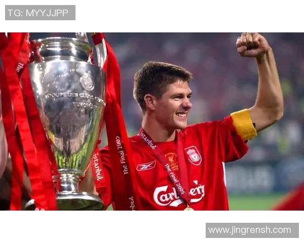 足球球星历届辉煌瞬间与传奇故事全面回顾 足球球星历届辉煌瞬间与传奇故事全面回顾